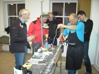 Image:Racing Team Abtenau - Schipräparierung
